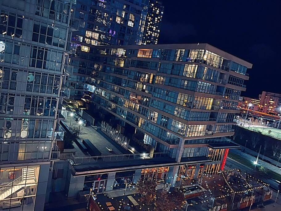 Stunning Condo Wit Amazing View 5Mins From Cntower Toronto Ngoại thất bức ảnh
